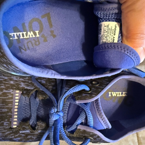 Size 9 Under Armor running shoes - Picture 4 of 4